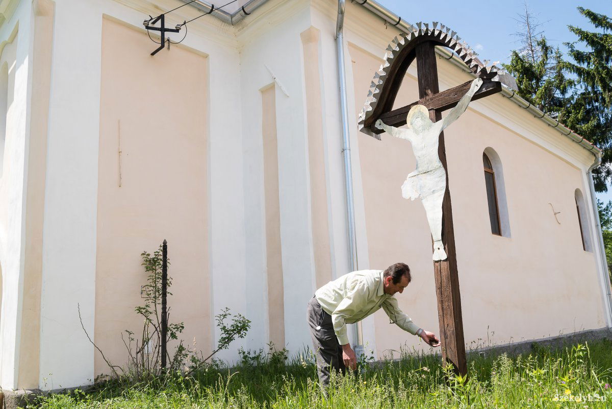A compostelai vándorföld hazaért Homoródremetébe &bullet;  Fotó: Veres Nándor