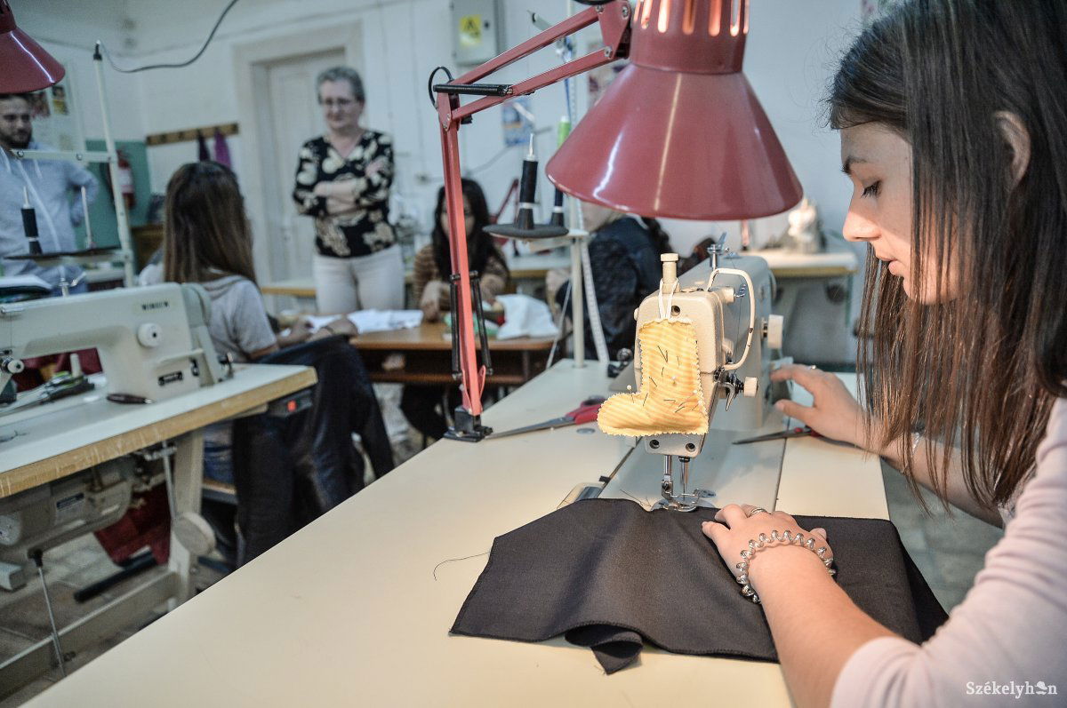 Évek óta képezik a szakembereket a szakközépiskolában. Most vállalkozni is segítenének nekik &bullet;  Fotó: Barabás Ákos