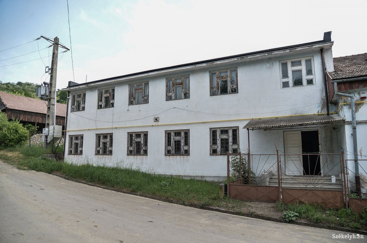 Egy régi szövetkezeti épületet újítanának fel. Tizenhét irodával és nyolc műhellyel terveznek &bullet;  Fotó: Barabás Ákos