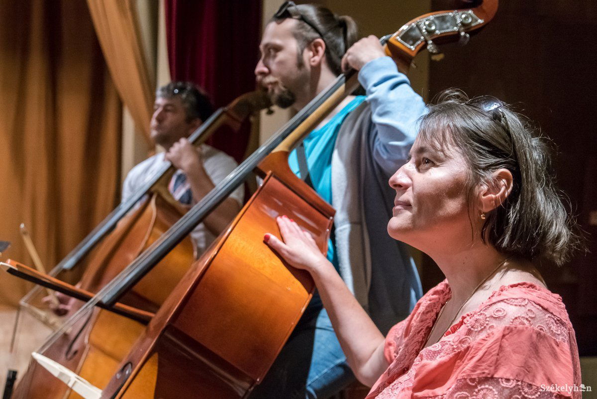 &bullet;  Fotó: Veres Nándor