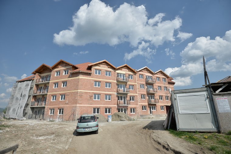 Már nyár végén elkezdődhetnek a beköltözések az új udvarhelyi szociális lakásokba