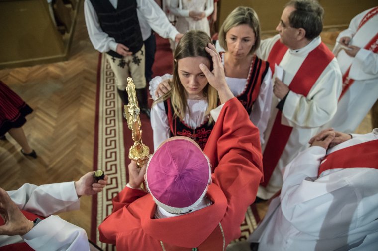 A keresztény nagykorúság szentségében részesült több mint százötven székelyudvarhelyi fiatal