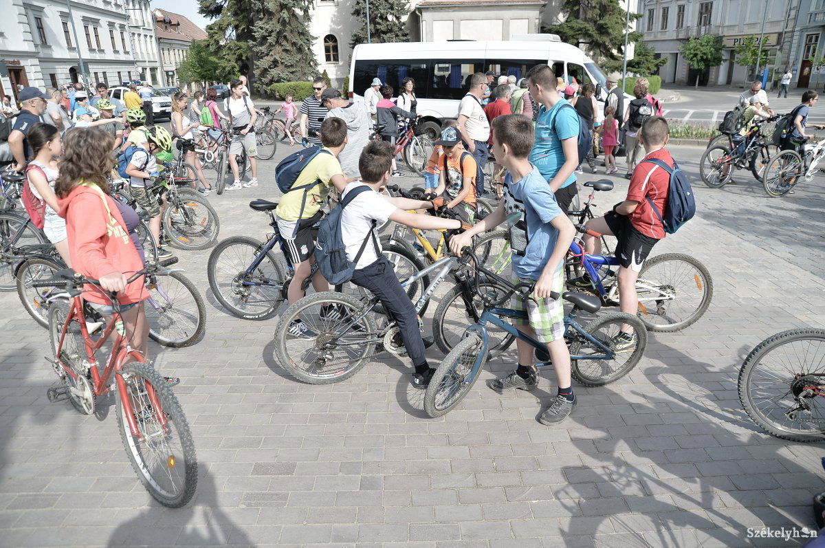 &bullet;  Fotó: Barabás Ákos