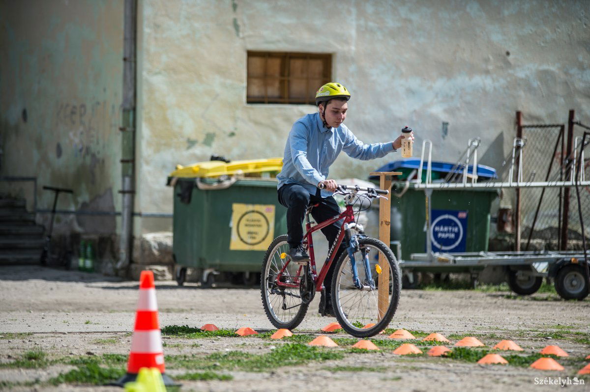 &bullet;  Fotó: Barabás Ákos