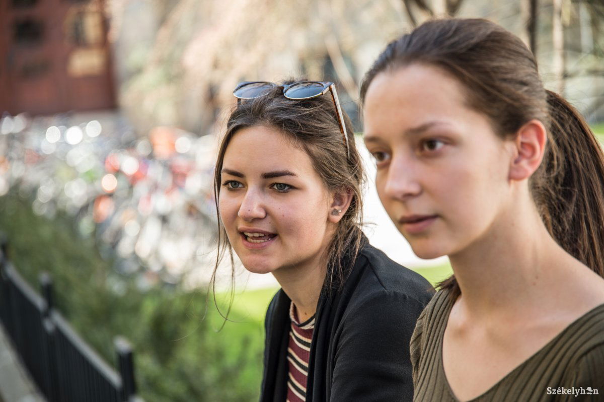 Szép beszédük Kazinczy-érmet hozott. Hivatásukat is magyar nyelvvel kapcsolatos pályán képzelik el &bullet;  Fotó: Barabás Ákos