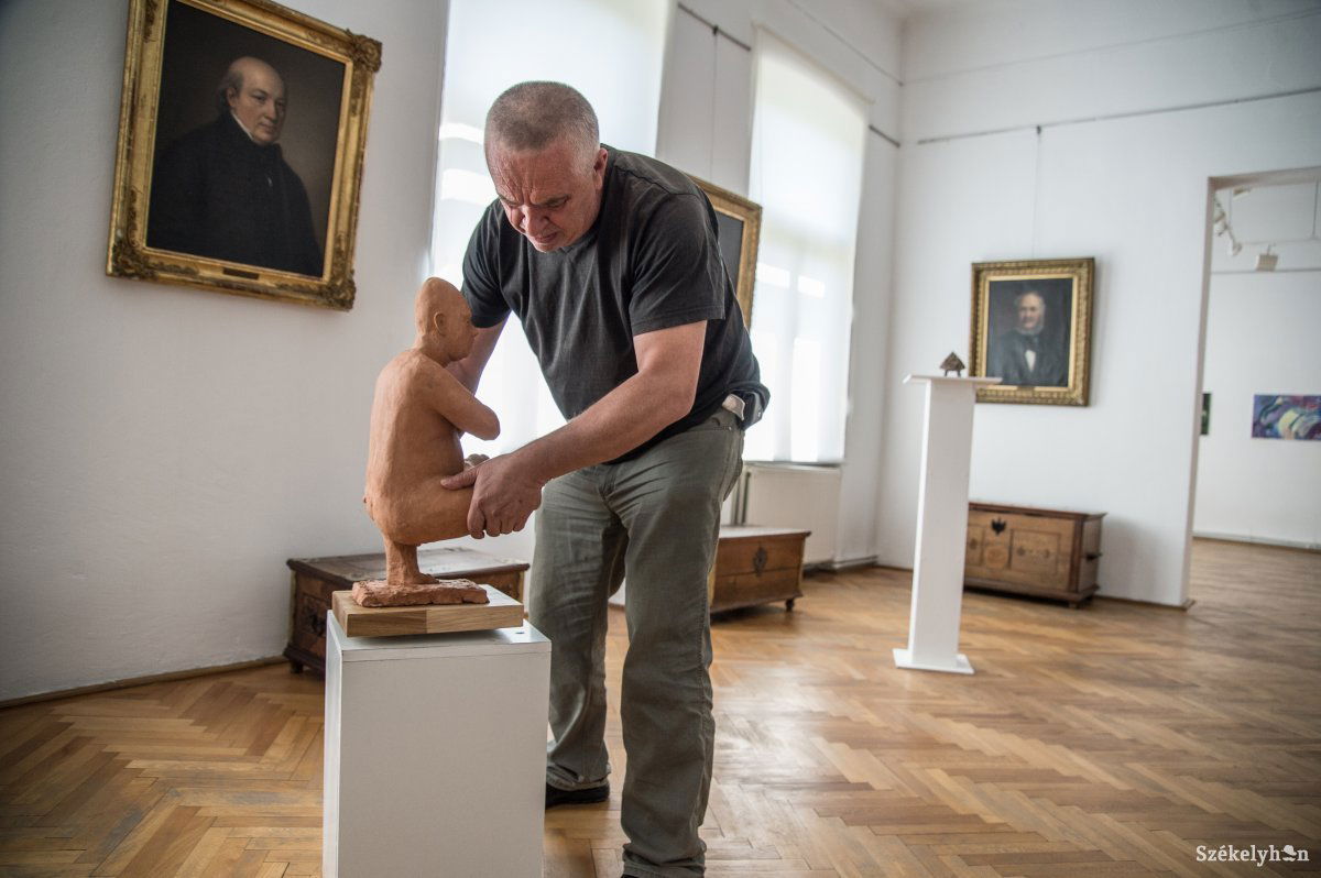 Húsz képzőművész, harmincöt mű szerepel az idei Termésen &bullet;  Fotó: Barabás Ákos