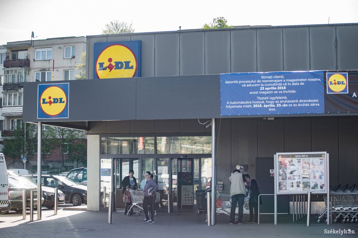 Molinón értesítették a vásárlókat az áruház bezárásról • Fotó: Barabás Ákos