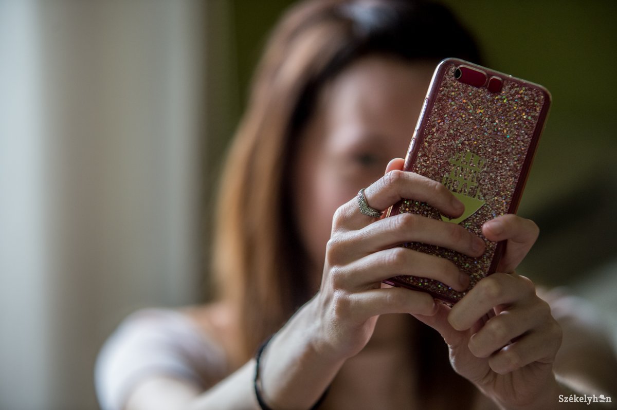 Az internetre feltöltött tartalmak pillanatok alatt saját életre kelnek, és megállíthatatlanul továbbterjednek • Fotó: Barabás Ákos