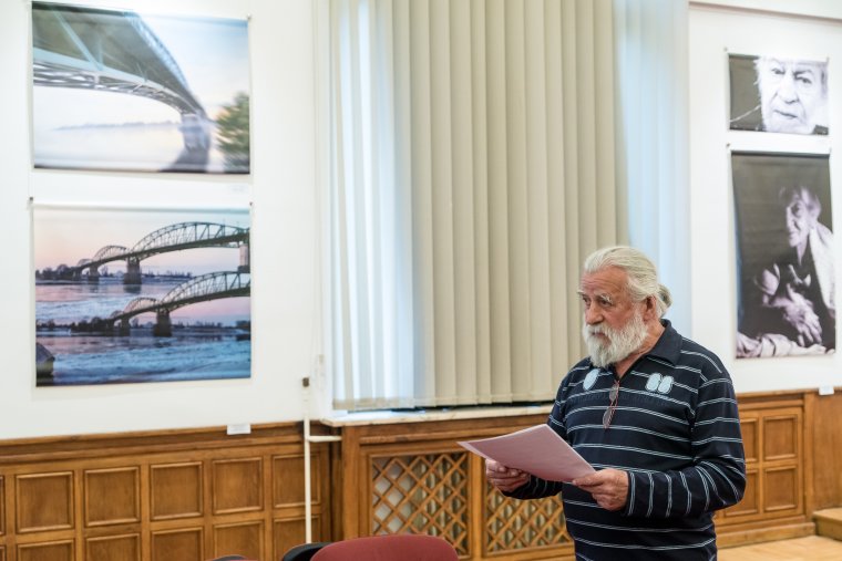 Kozmikus szimfónia felvillanó képeken