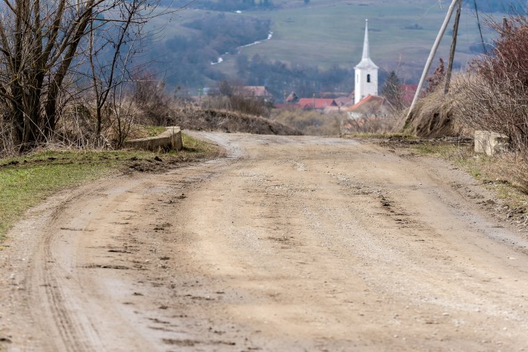 Példátlan összértékű útépítés Udvarhelyszéken