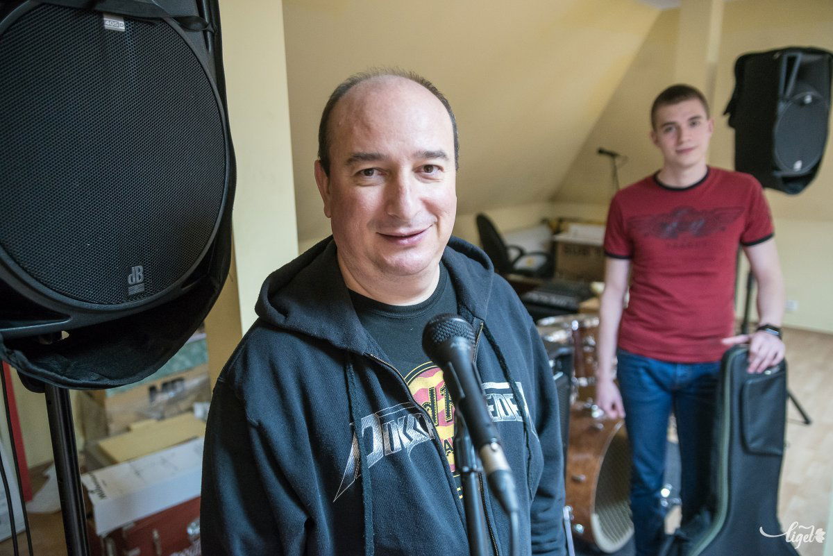 Orosz-Pál Levente (balra) és ifj. Bíró Levente (jobbra) szerint a zene elmossa a generációs különbséget •  Fotó: Veres Nándor