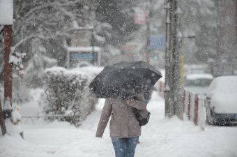Hull a hó, nincs áram