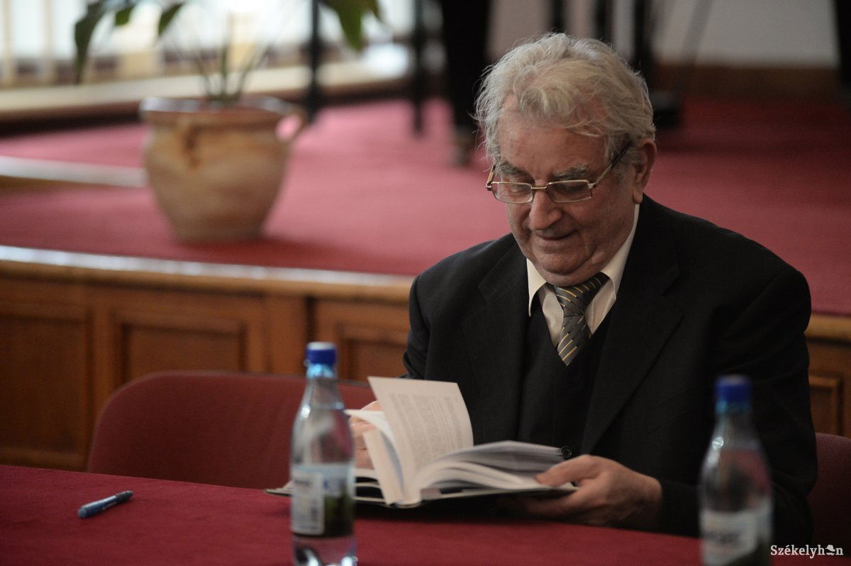 Lőrincz György legújabb regénye a magyarság migrációjáról szól. A szerző maga az itthon maradás mellett döntött •  Fotó: Barabás Ákos