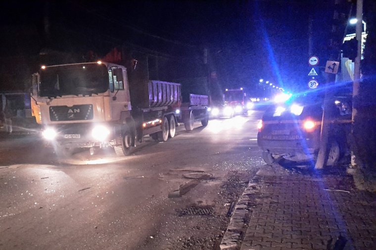 Jelzőlámpa nélkül nehezebb – balesetsorozat az útkereszteződésben