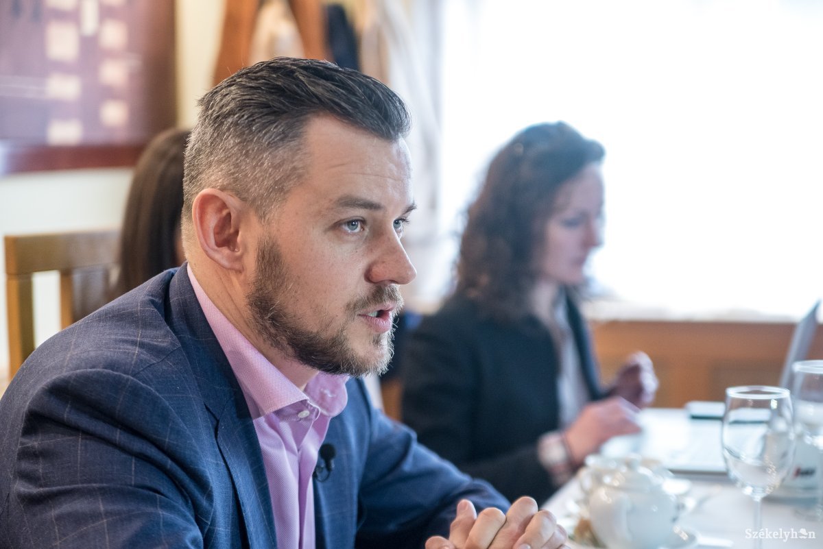 Antal Lóránt, nem akar az elődjévé válni, inkább saját elképzelése és lehetőségei szerint végzi a munkáját •  Fotó: Veres Nándor