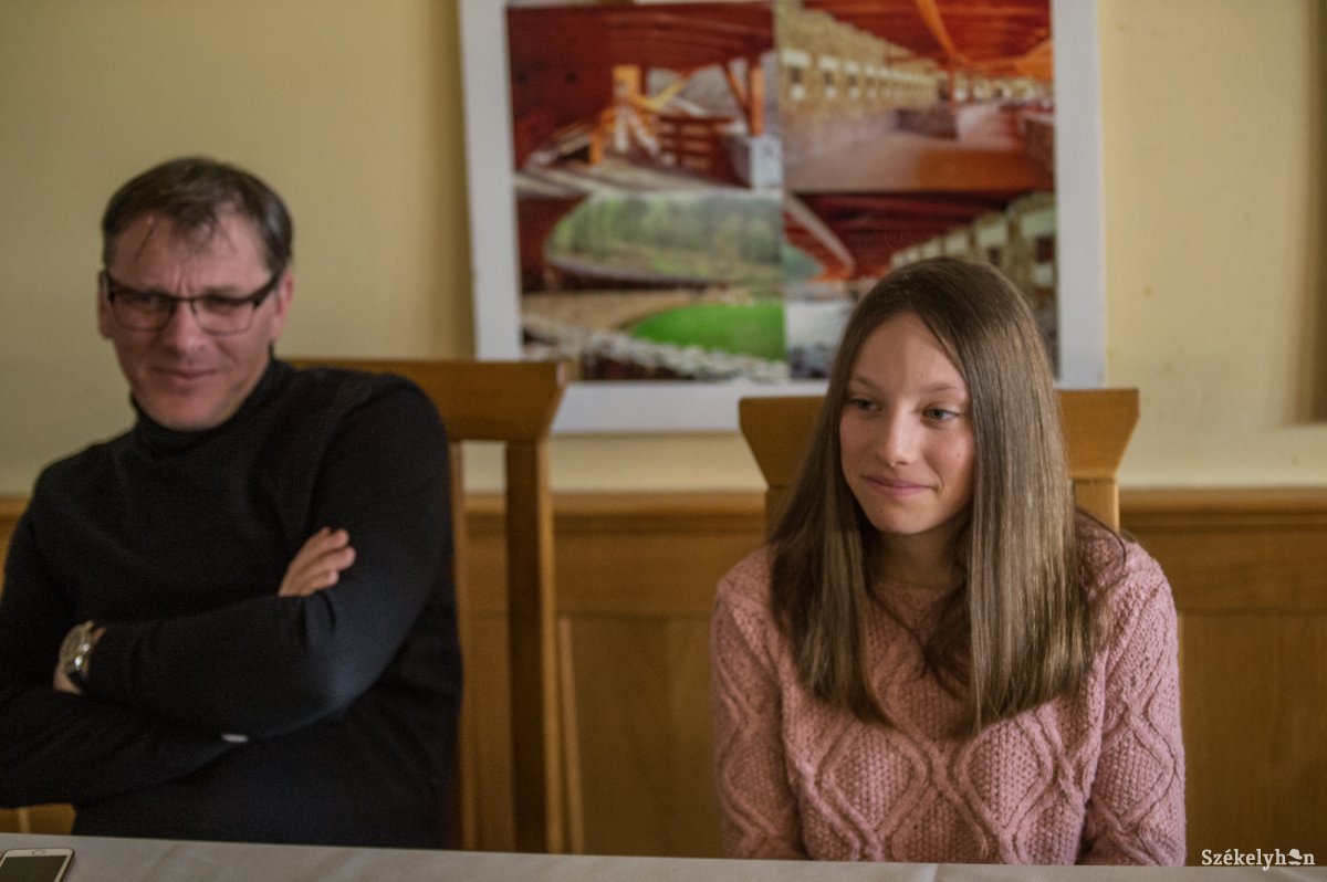 A büszke édesapa és lánya &bullet;  Fotó: Barabás Ákos