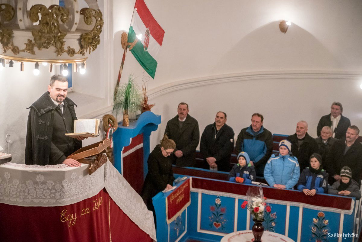 A lelkészhiány nemcsak a református egyház, hanem valamennyi erdélyi magyar történelmi egyházban gondot okoz. Archív •  Fotó: Veres Nándor