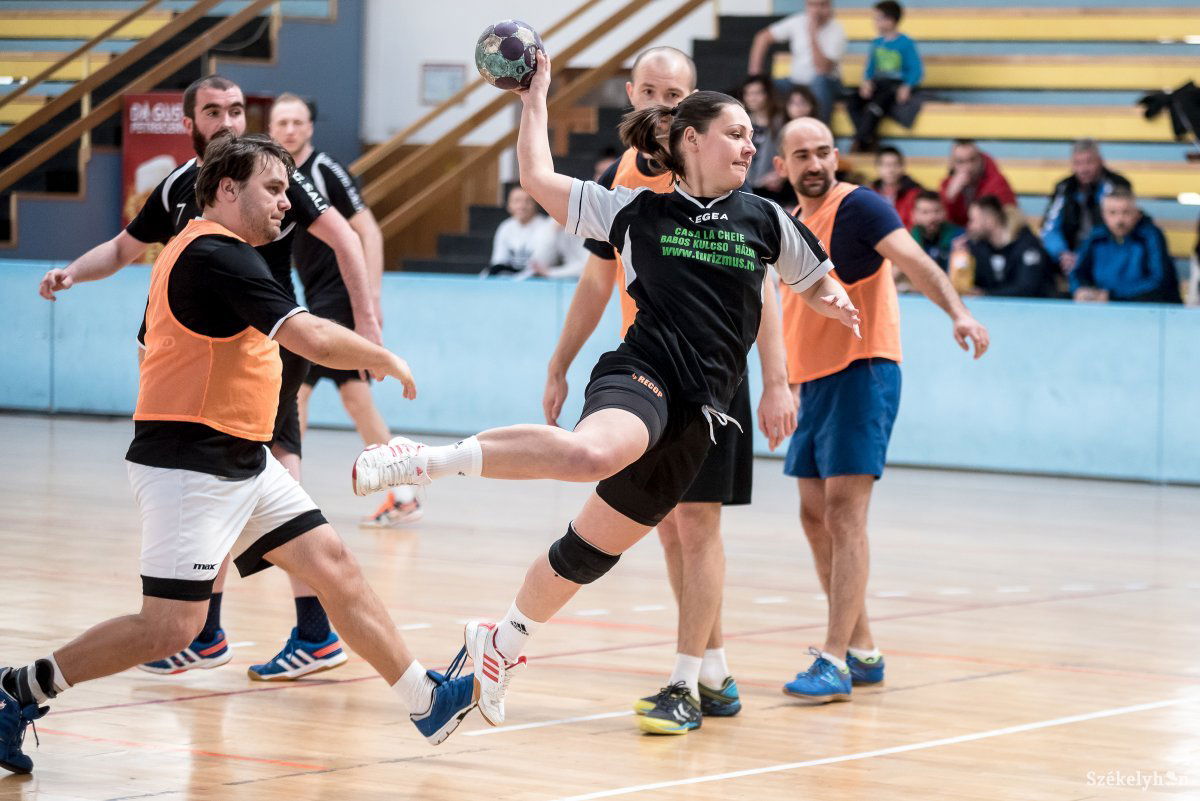 &bullet;  Fotó: Veres Nándor