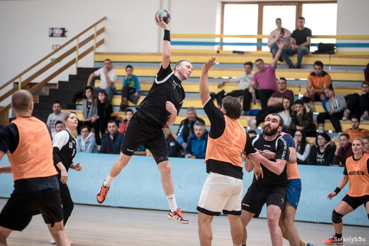 &bullet;  Fotó: Veres Nándor