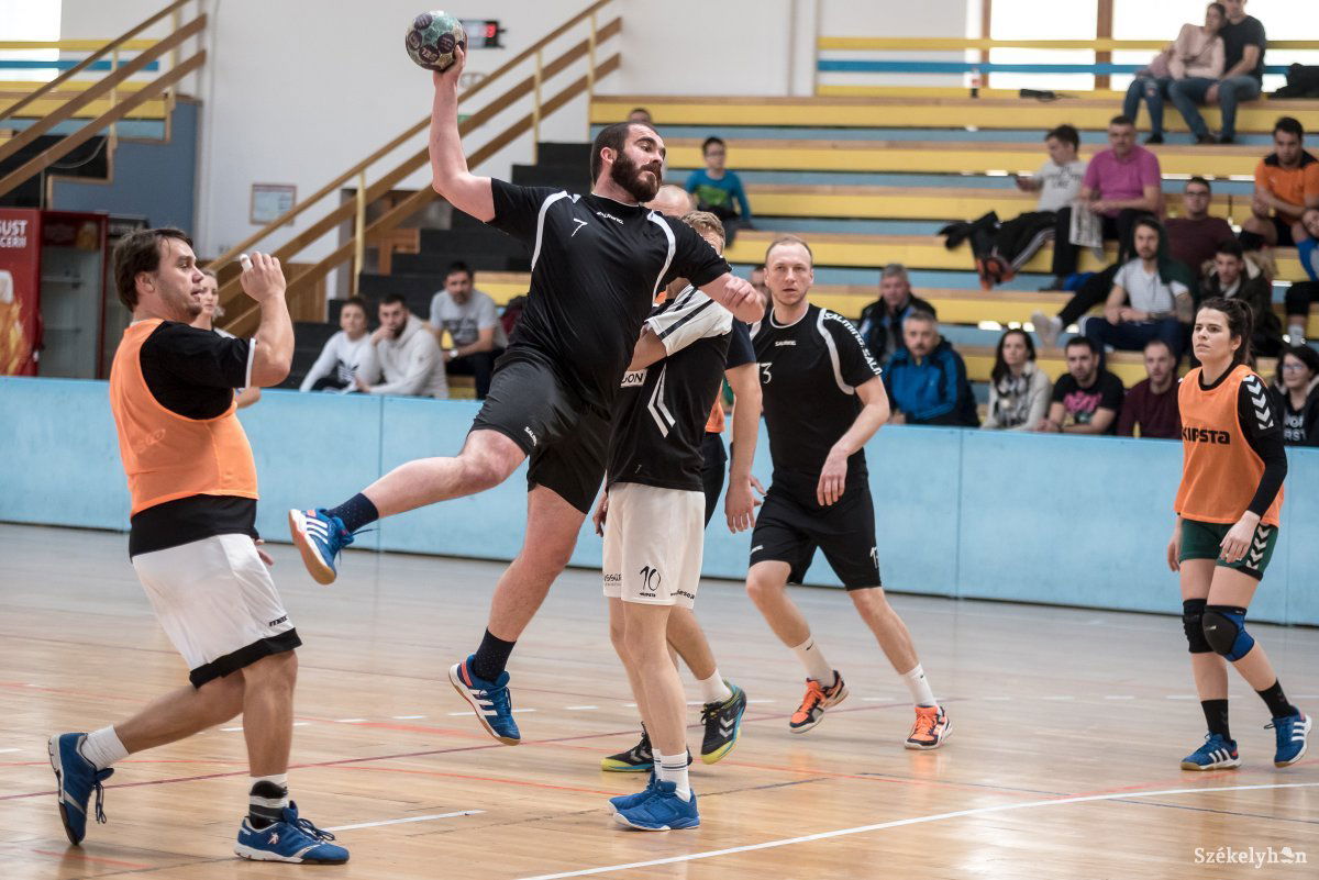 &bullet;  Fotó: Veres Nándor