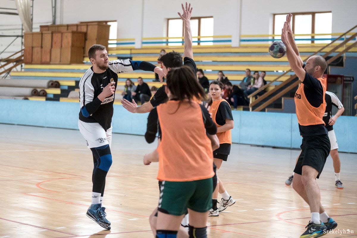 &bullet;  Fotó: Veres Nándor