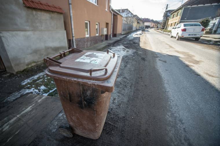 Maros megyei szolgáltatóval szerződött az udvarhelyszéki község, és így csökkent a szemétdíj