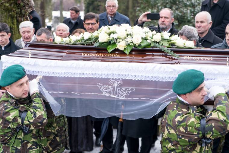 Verestóy Attila temetése képekben