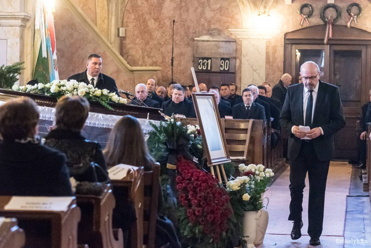 •  Fotó: Veres Nándor