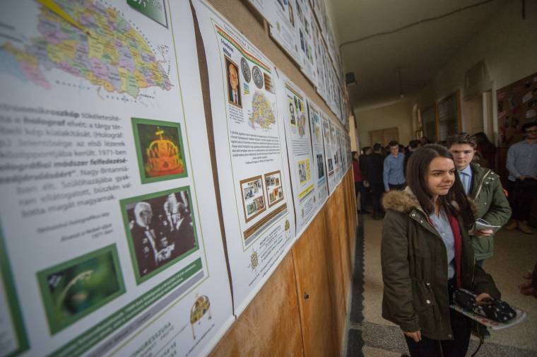 Szembenézni a legnagyobb magyar tudósokkal