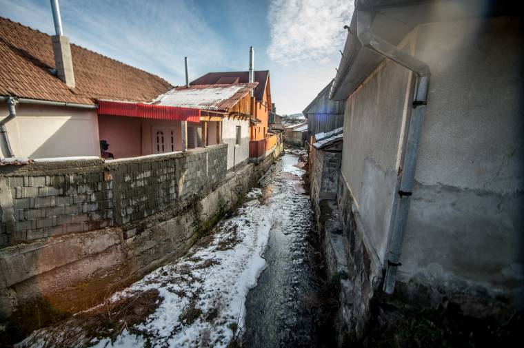 Amikor a lakóknak lesz elegük abból, hogy saját környezetüket szennyezik