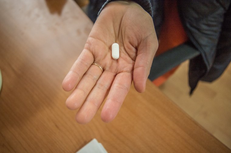 Aggasztja a főmikrobiológust, hogy antibiotikumokkal védekeznek a romániaiak a koronavírus ellen