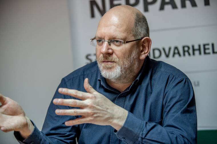 Törvényjavaslat: Romániában is tiltsák a homoszexuális tartalmak bemutatását gyerekeknek
