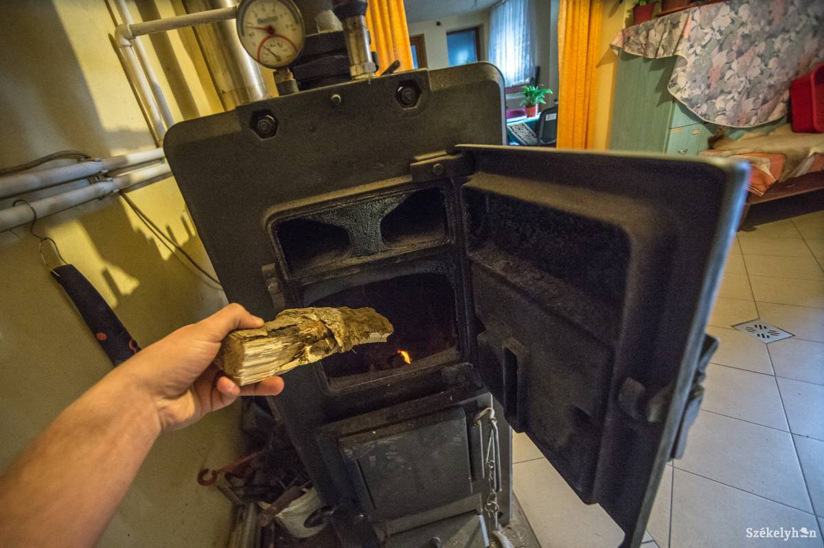A fatüzelésű kazánoknál biztonsági kockázatot jelent az áramszünet. Képünk illusztráció •  Fotó: Barabás Ákos