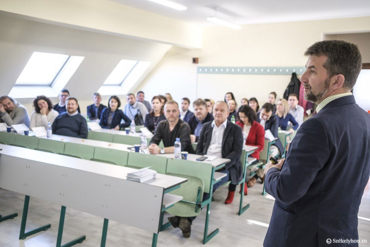 Mintegy négyezer diáknak segített a hétéves program •  Fotó: Veres Nándor