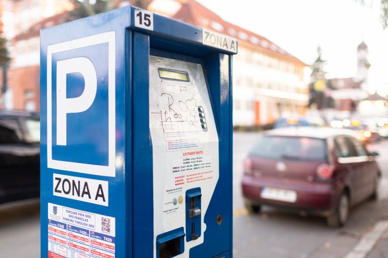 Nem adnak visszajárót, és néha összezavarodnak – panaszdömping az udvarhelyi parkolóautomatákra