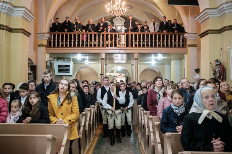 Kétévfordulós búcsút ültek a megújuló máréfalvi templomban