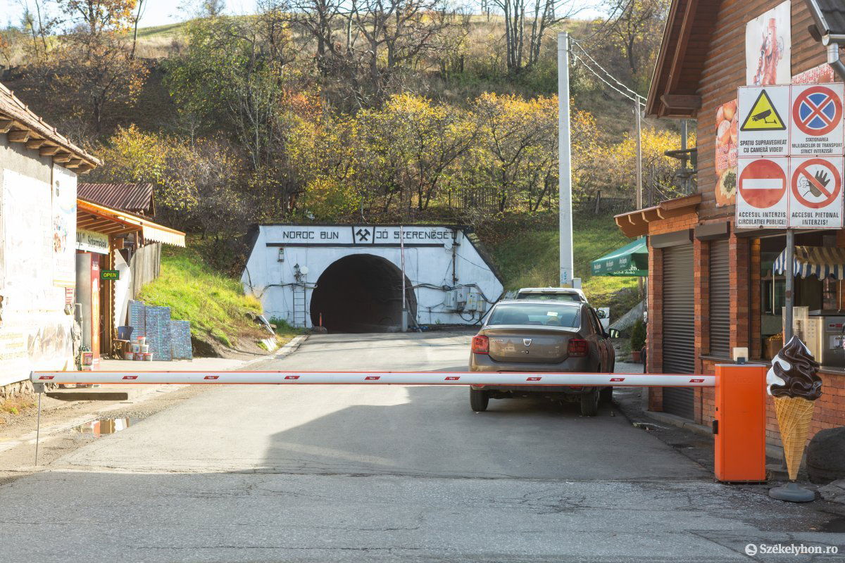 „Ha a sóbánya fogadhat vendégeket, nyitunk, ha nem, marad a lakat” •  Fotó: Erdély Bálint Előd
