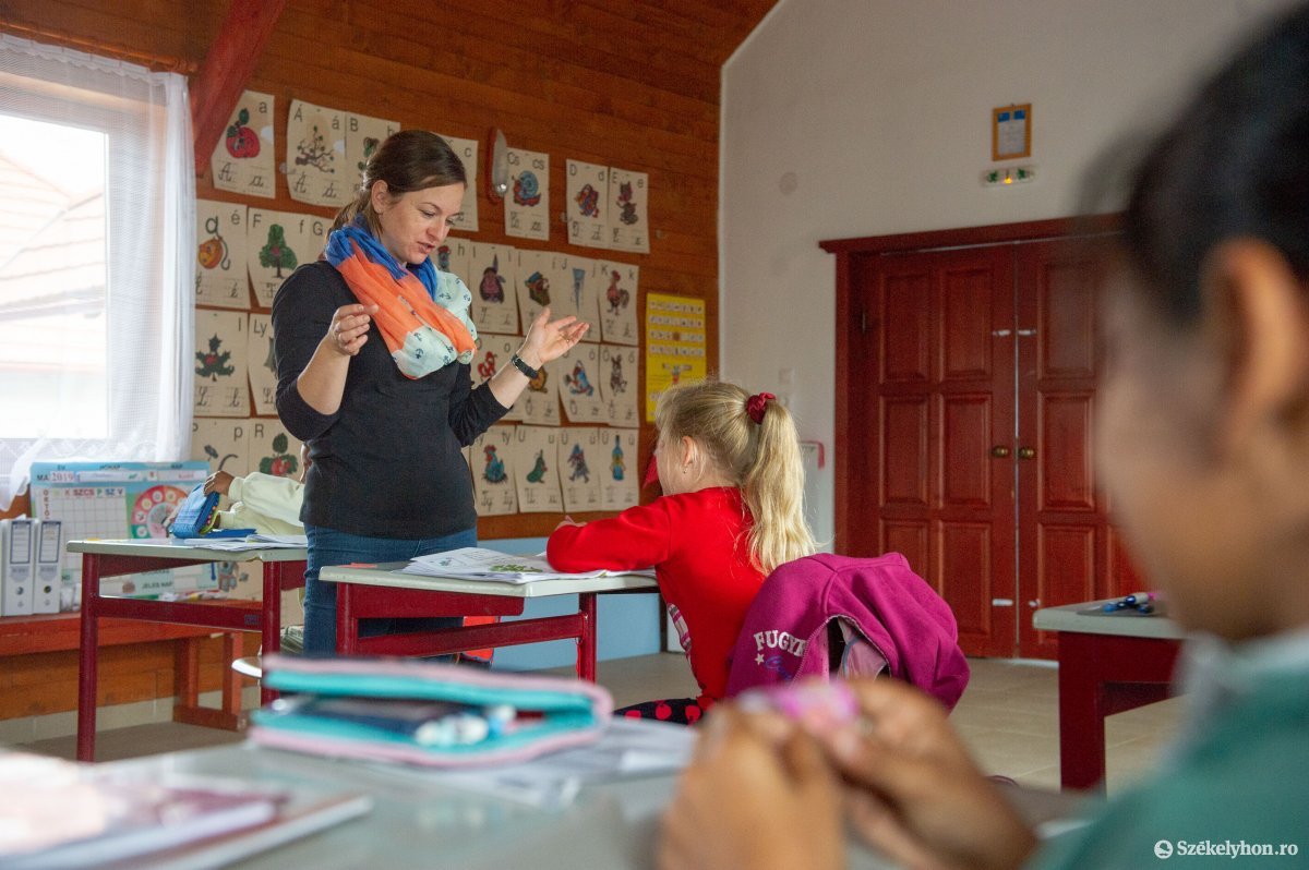 Úgy fest, hogy a pedagógusoknak még várniuk kell, amíg a bérük eléri a 2022-es szintet •  Fotó: Beliczay László
