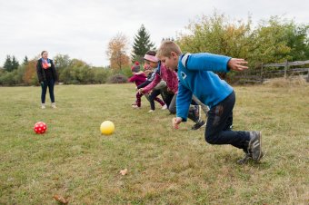 Üldögélő, kattintgató generációkat nevelünk, nevetségesen kevés a testnevelésóra