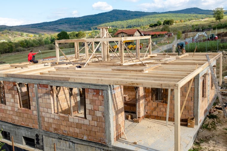 Kiugróan emelkedtek az árak az építőiparban, és nem látni a drágulás végét