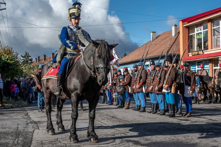 Hadba hívják a huszárokat hétvégén Szentegyházán