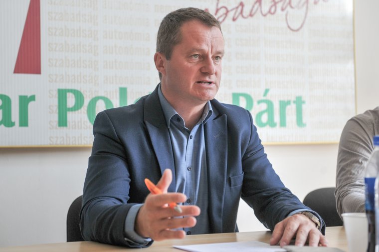 Kiállnak Mezei mellett, elhatárolódnak Bíró Zsolttól a Maros megyei MPP-vezetők