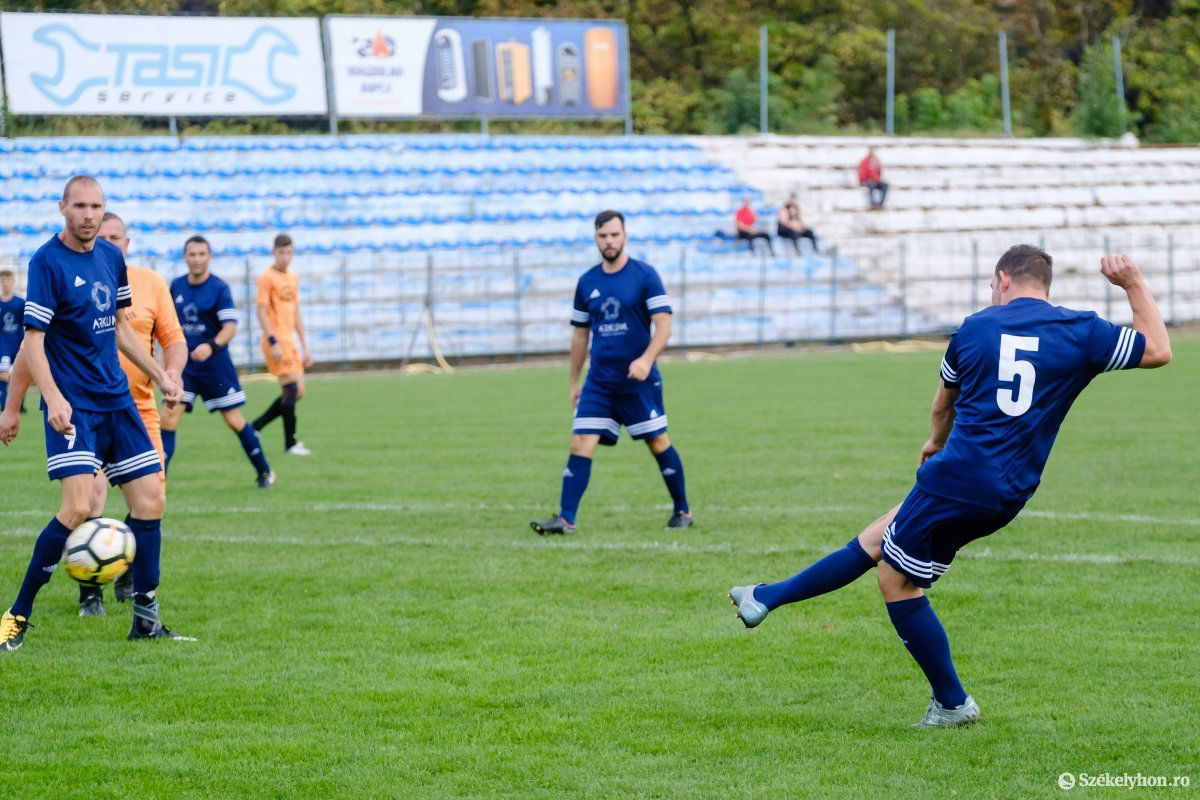 •  Fotó: Veres Nándor