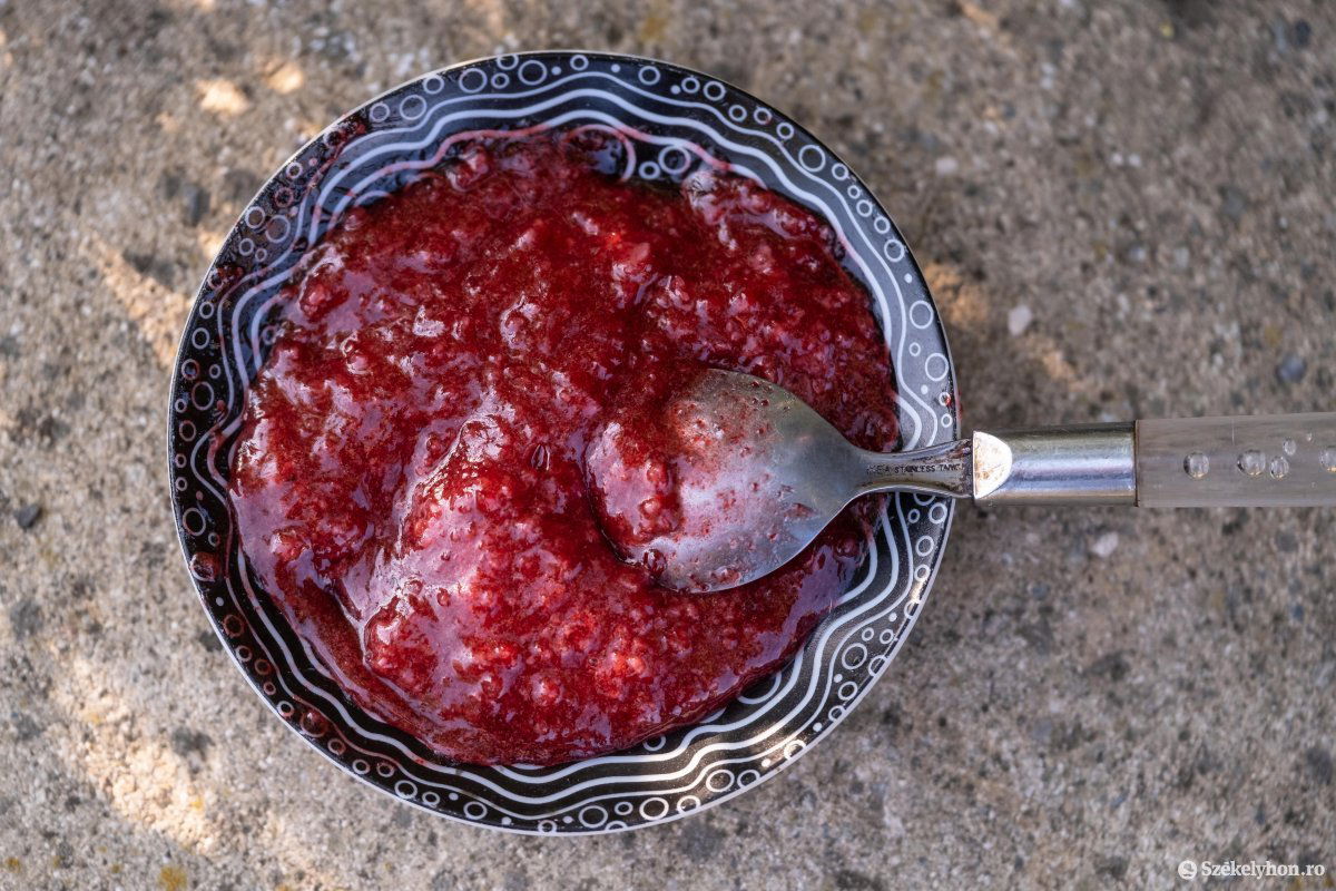 A tavaly ősszel nyersen kavart finomság kissé megcukrosodott, de attól még ínycsiklandóbb •  Fotó: Veres Nándor