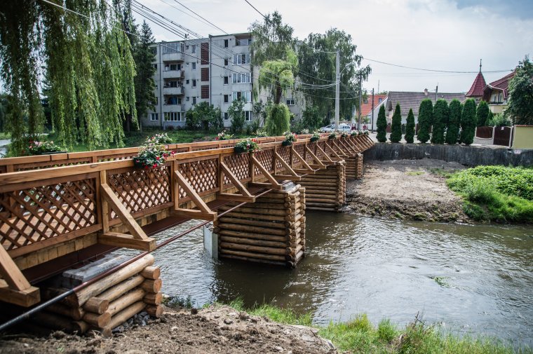 Átadták a Malom utcai hidat