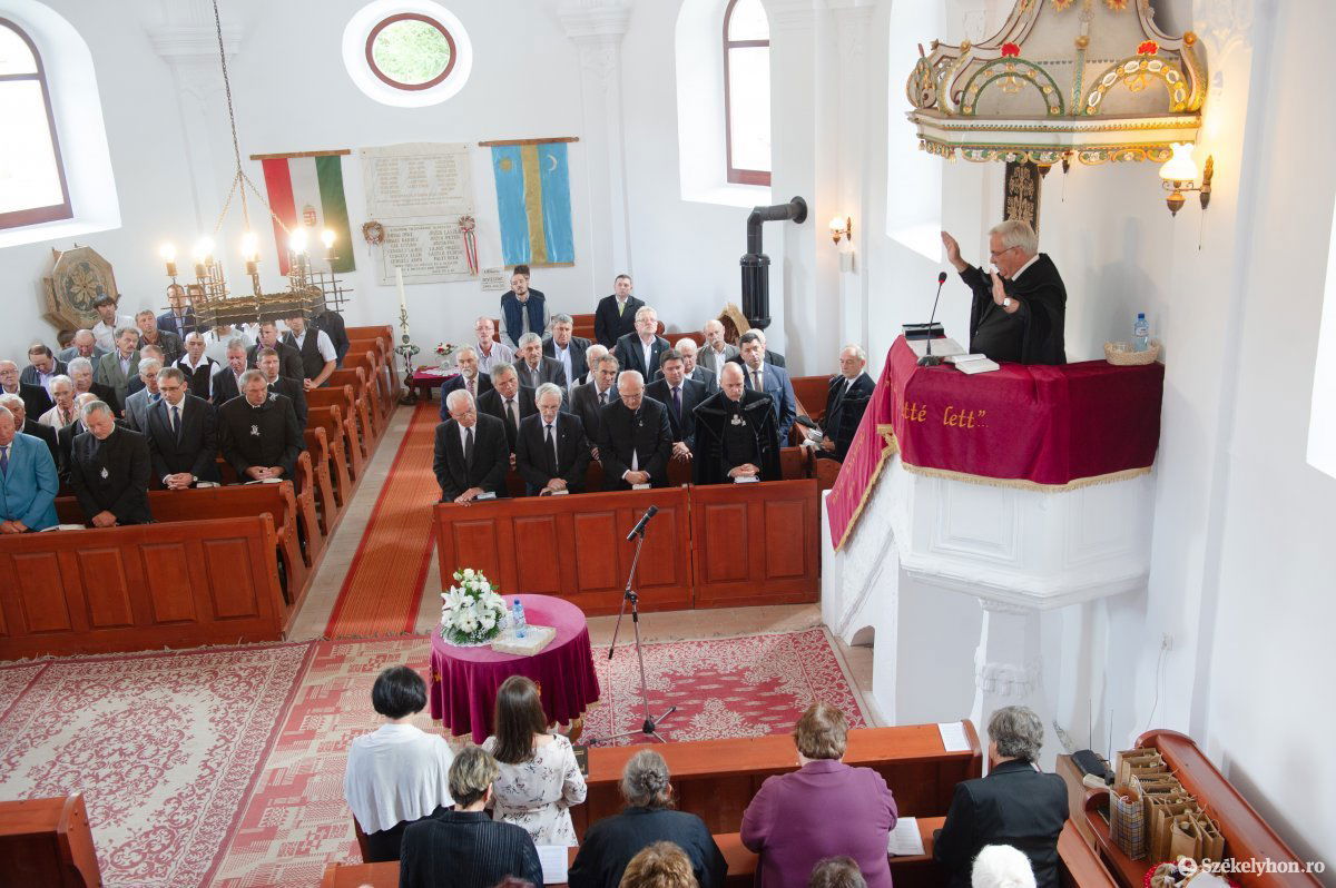 A pásztorokra, idegenekre, egyszerű emberekre hárul a felismerés és a megtalálás feladata &bullet;  Fotó: Beliczay László