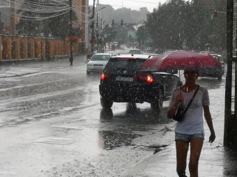 Erős szél, záporok, zivatarok várhatók az észak-nyugati tájakon