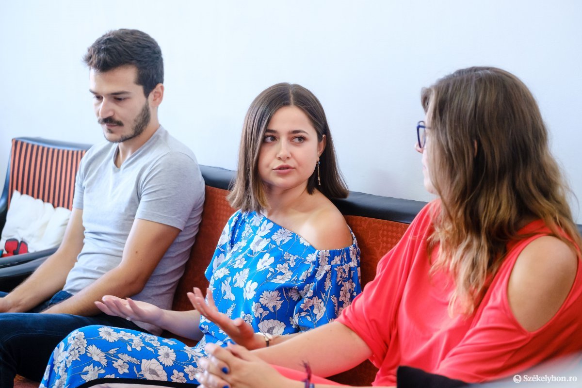 Gökhan, Esra és Merci. A korábban hazatért Zsuzsával együtt „jó kis csapattá” kovácsolódtak •  Fotó: Veres Nándor