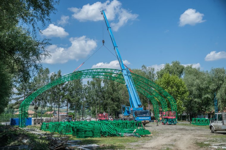 Építik már Székelyudvarhely fedett jégpályáját
