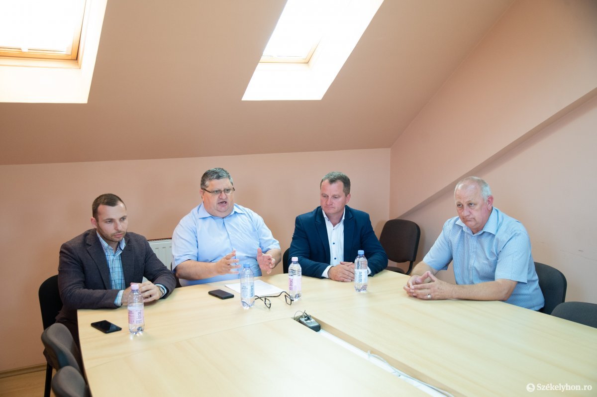 Az RMDSZ és az MPP is egyetért, hogy a teljes magyarságot érintik a Korondon történtek •  Fotó: Barabás Ákos